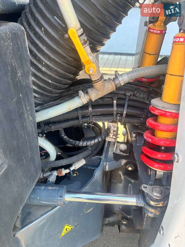 Подметальная машина Boschung Urban Sweeper S2 2016 в Брошневе-Осаде