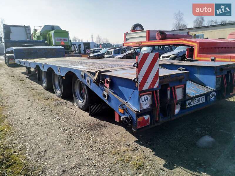 Низкорамная платформа Broshuis 3AOU16-30 2005 в 