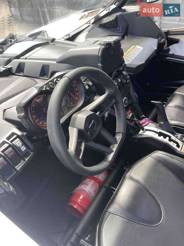 Мотовсюдиход BRP Can Am 2018 в Рівному