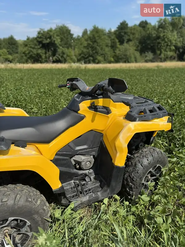 Квадроцикл  утилитарный BRP Can Am 2014 в 