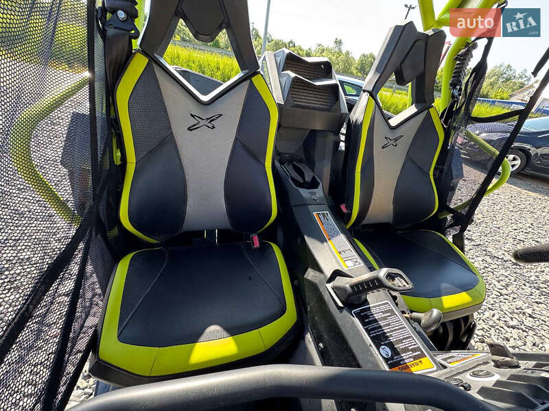 Мотовездеход BRP Can Am 2016 в Стрые