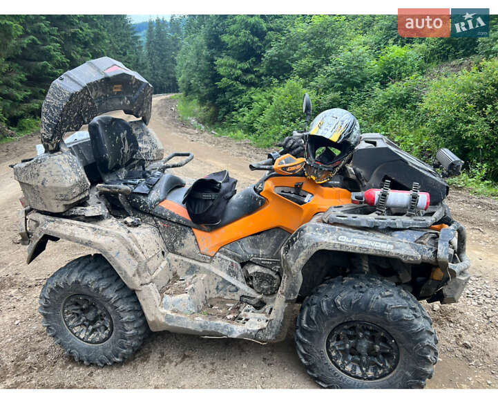 Квадроцикл утилітарний BRP Can Am 2015 в Львові