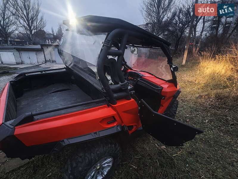 Квадроцикл  утилитарный BRP Commander 2014 в Днепре
