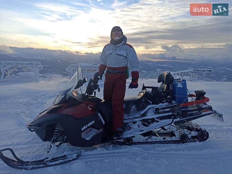 Горные снегоходы BRP Expedition 2013 в Львове фото 3 Горные снегоходы BRP Expedition 2013 в Львове