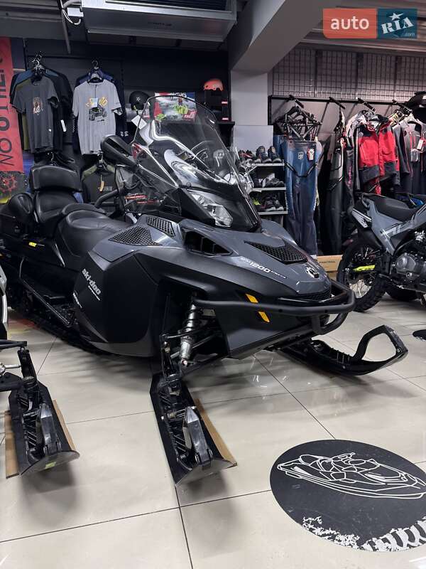 Снегоходы для охоты и рыбалки BRP Expedition 2018 в Львове