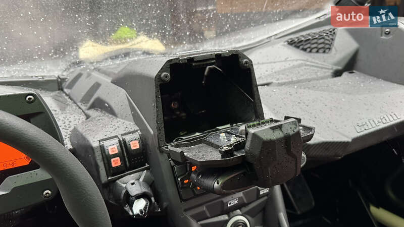 Вездеход-амфибия BRP Maverick X3 2021 в Ирпене