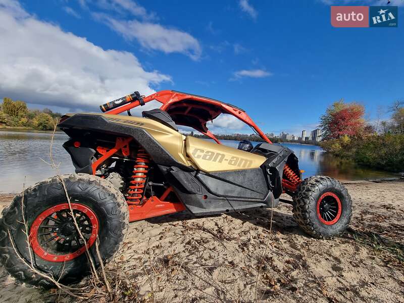 Квадроцикл утилітарний BRP Maverick X3 2017 в Києві