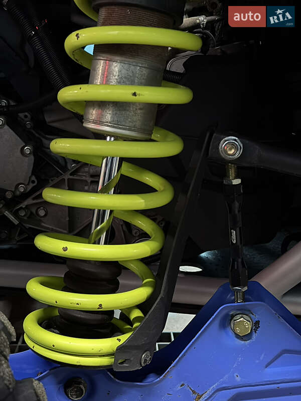 Квадроцикл  утилитарный BRP Maverick X3 2020 в Киеве