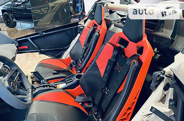 Мотовездеход BRP Maverick 2020 в 