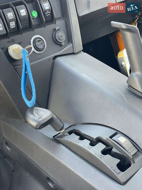 Квадроцикл  утилитарный BRP Maverick 2016 в Виноградове