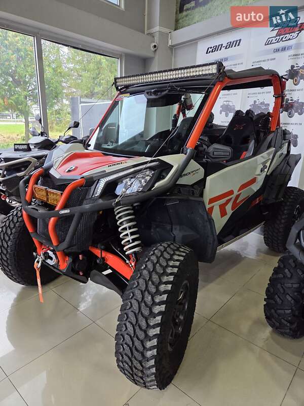 Мотовездеход BRP Maverick 2021 в Львове