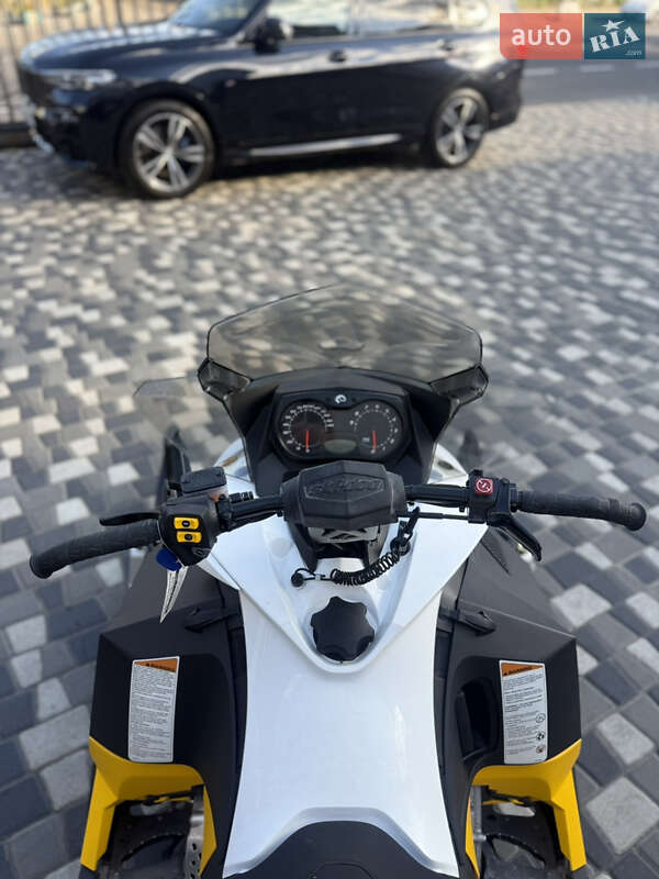 Снігоходи для полювання та рибалки BRP MXZ 2011 в Києві