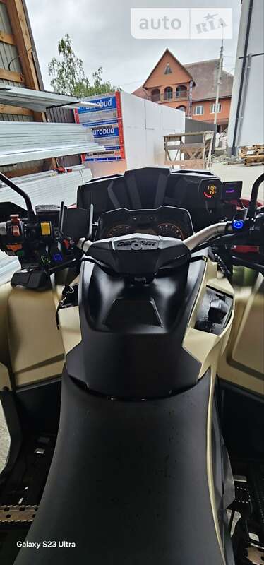 Квадроцикл спортивний BRP Outlander 2012 в Тячеві