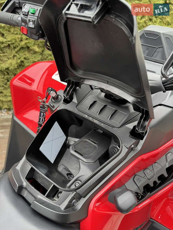 Квадроцикл  утилитарный BRP Outlander 2024 в Киеве