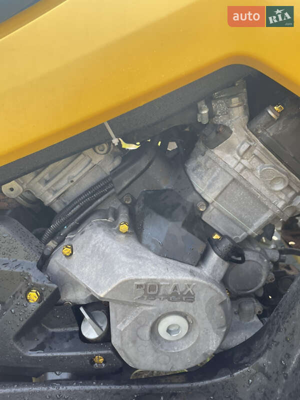 Квадроцикл  утилитарный BRP Outlander 2012 в Новояворовске