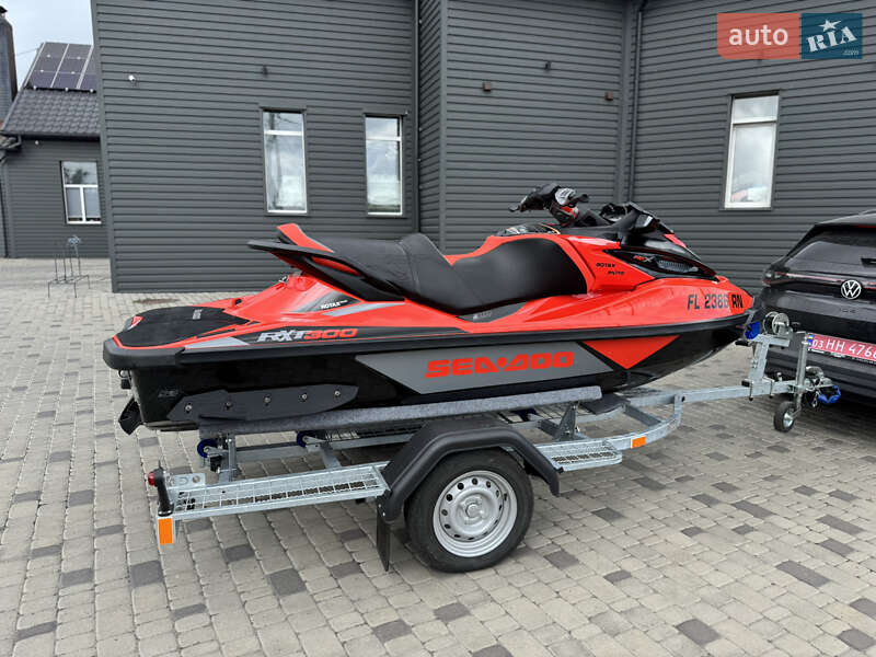 Гидроцикл спортивный BRP RXT 2017 в Белой Церкви фото 9 Гидроцикл спортивный BRP RXT 2017 в Белой Церкви