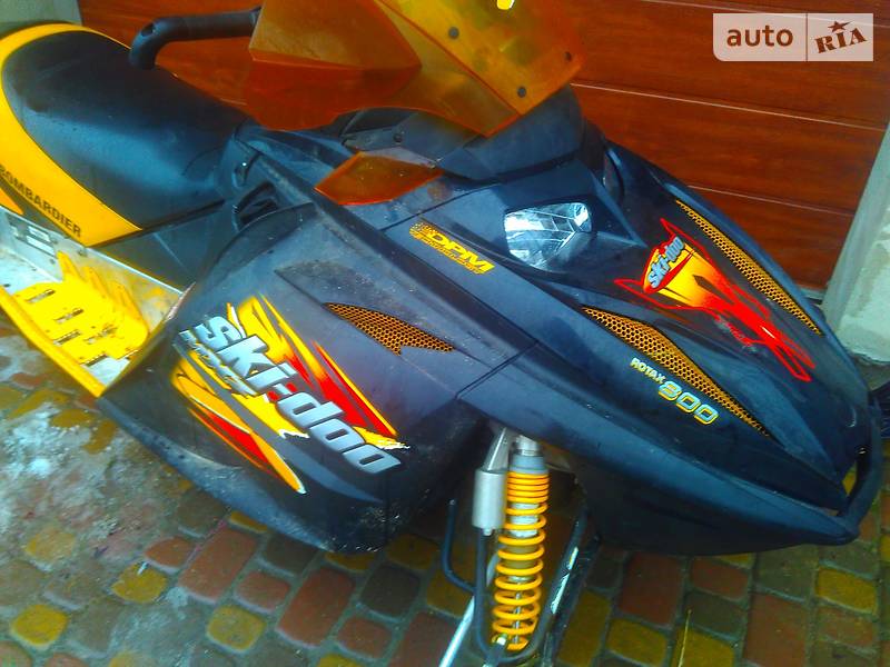 Снегоход BRP Ski-Doo 2003 в Коломые