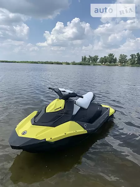 Гидроцикл спортивный BRP Spark 2015 в 