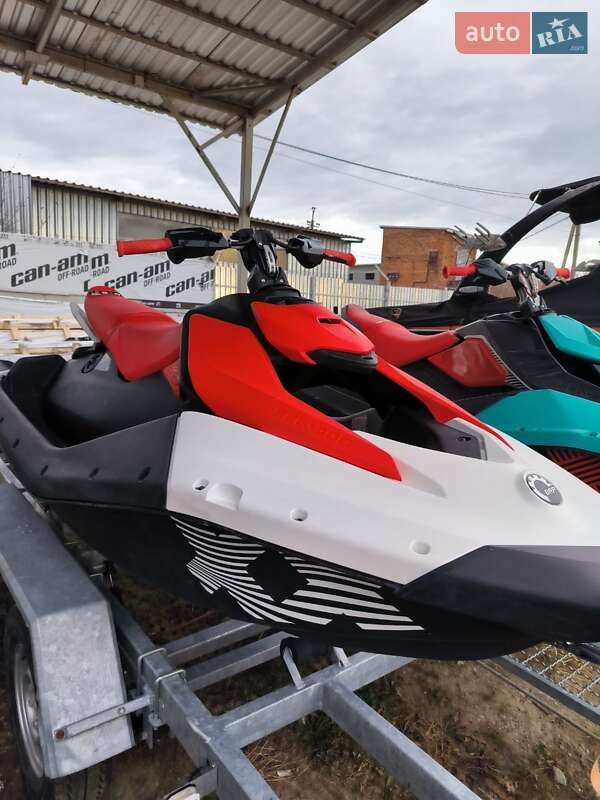 Гідроцикл туристичний BRP Spark 2024 в Львові фото 7 Гідроцикл туристичний BRP Spark 2024 в Львові