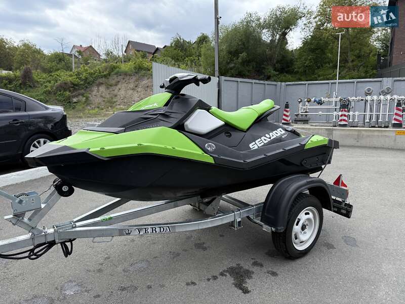 Гідроцикл спортивний BRP Spark 2016 в Києві