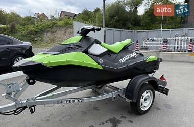 Гидроцикл спортивный BRP Spark 2016 в 