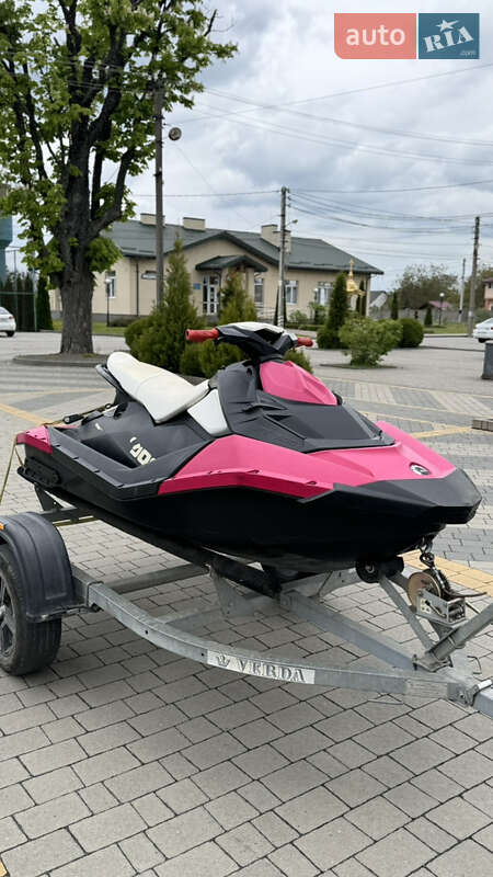Гідроцикл спортивний BRP Spark 2016 в Львові