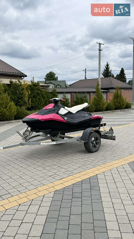 Гідроцикл спортивний BRP Spark 2016 в Львові