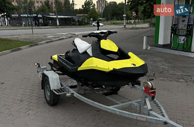 Гідроцикл спортивний BRP Spark 2016 в 