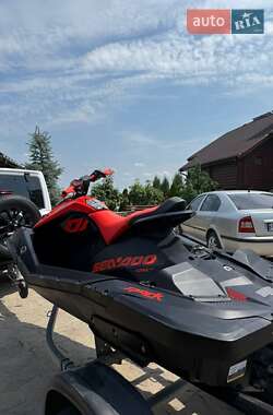 Гидроцикл спортивный BRP Spark 2022 в 