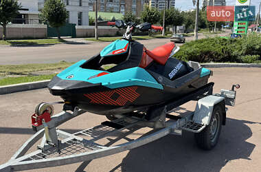 Гідроцикл спортивний BRP Spark 2018 в 