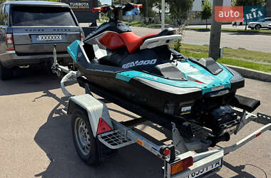 Гідроцикл спортивний BRP Spark 2018 в 