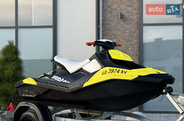 Гидроцикл спортивный BRP Spark 2016 в 