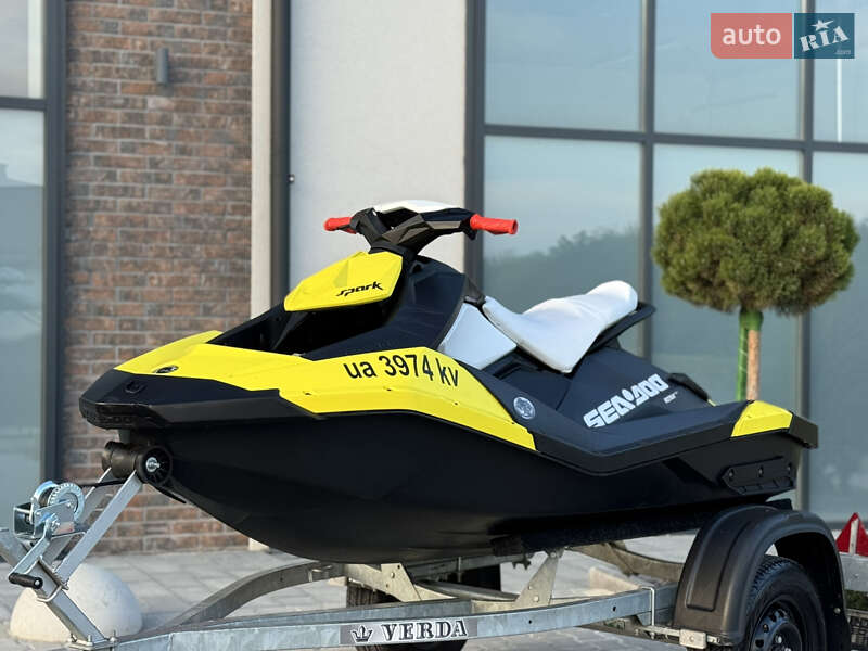 Гидроцикл спортивный BRP Spark 2016 в Тернополе