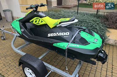 Гидроцикл спортивный BRP Spark 2020 в 