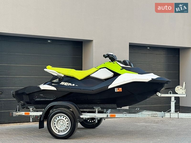 Гідроцикл туристичний BRP Spark 2023 в Тернополі фото 3 Гідроцикл туристичний BRP Spark 2023 в Тернополі