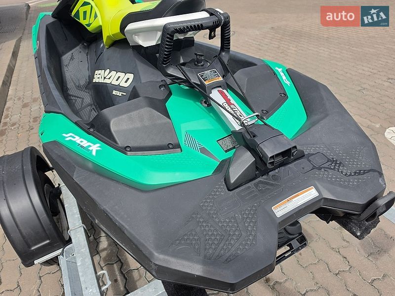 Гидроцикл спортивный BRP Spark 2020 в Киеве