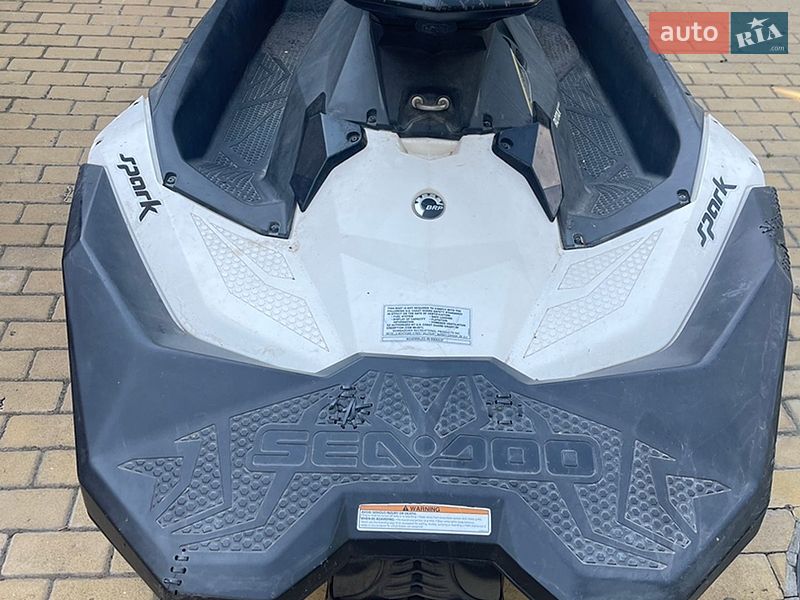 Гідроцикл туристичний BRP Spark 2014 в Запоріжжі фото 5 Гідроцикл туристичний BRP Spark 2014 в Запоріжжі