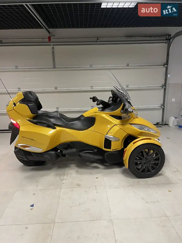 Трайк BRP Spyder 2015 в 