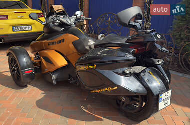 Трицикл BRP Spyder 2011 в 