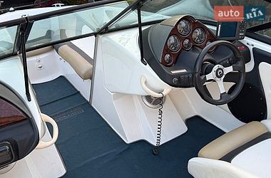 Катер BRP Utopia 2006 в Києві