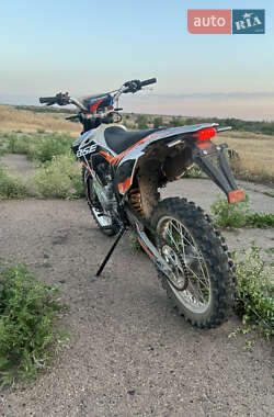 Мотоцикл Кросс BSE J3D 300 Enduro 2024 в 