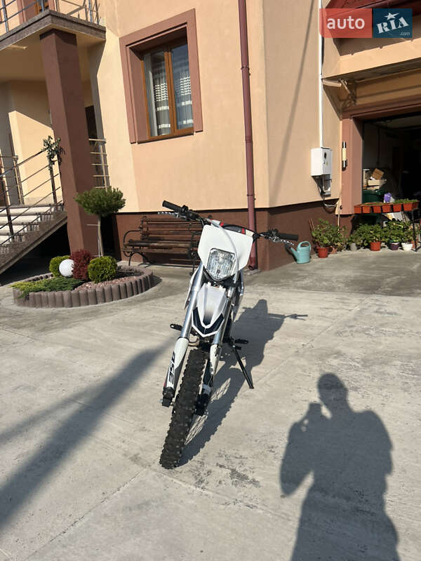 Пітбайк BSE PH10L 125 Enduro 2023 в Івано-Франківську фото 6 Пітбайк BSE PH10L 125 Enduro 2023 в Івано-Франківську