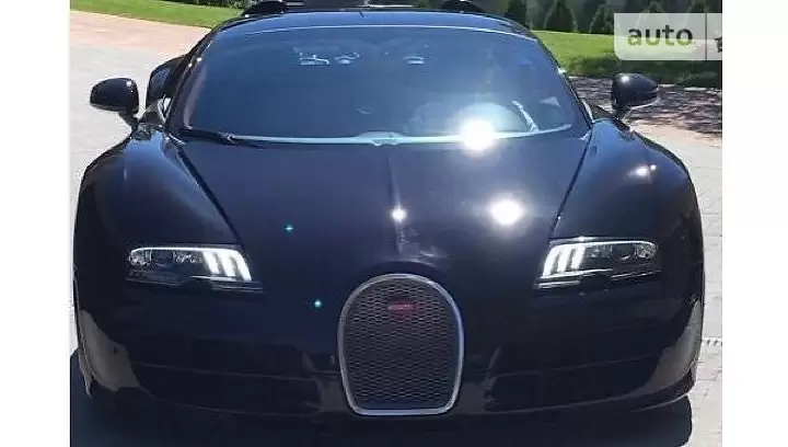 Купе Bugatti Veyron 2006 в 