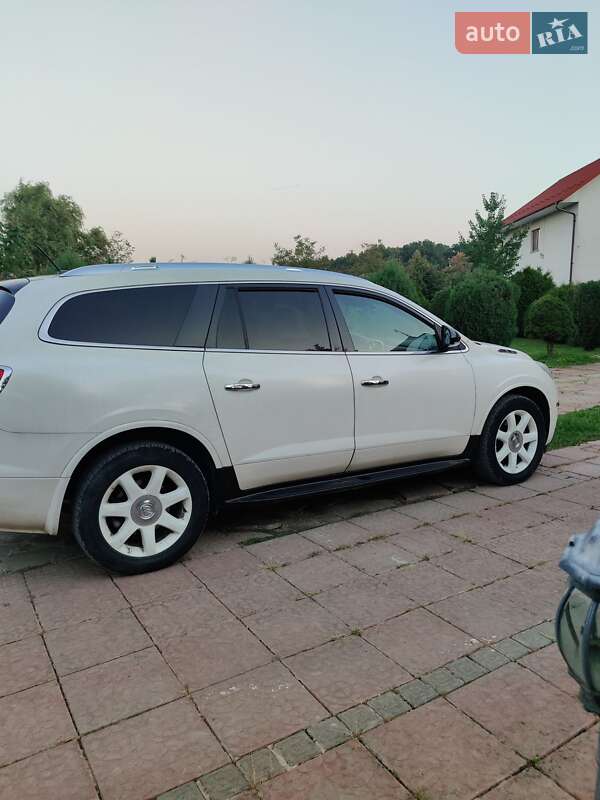 Внедорожник / Кроссовер Buick Enclave 2008 в Черновцах