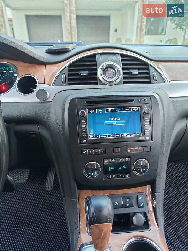 Внедорожник / Кроссовер Buick Enclave 2008 в Черновцах