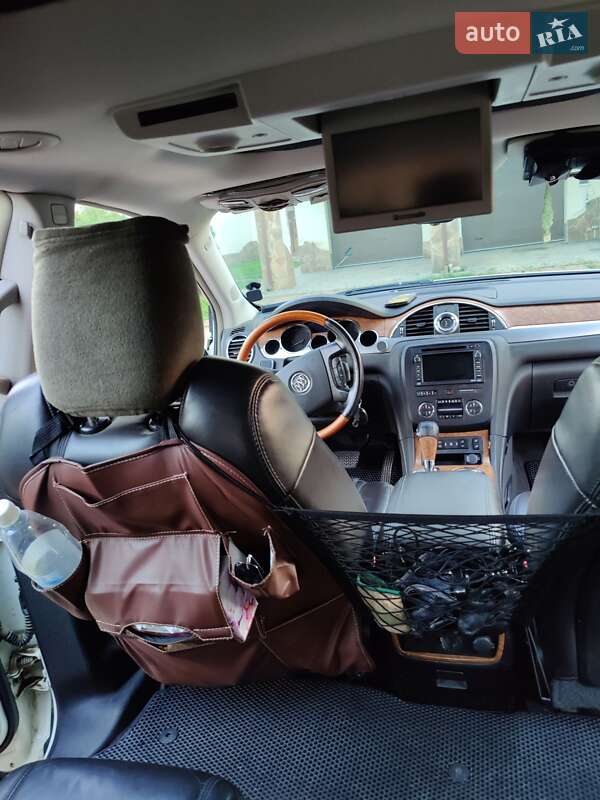 Внедорожник / Кроссовер Buick Enclave 2008 в Черновцах