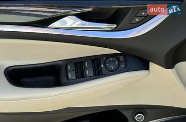Позашляховик / Кросовер Buick Enclave 2018 в 
