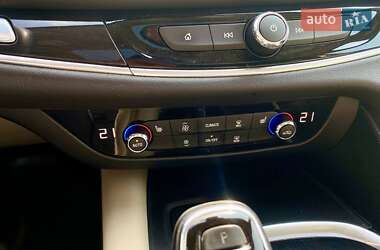 Позашляховик / Кросовер Buick Enclave 2019 в 
