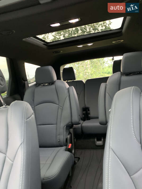 Позашляховик / Кросовер Buick Enclave 2023 в Києві фото 14 Позашляховик / Кросовер Buick Enclave 2023 в Києві