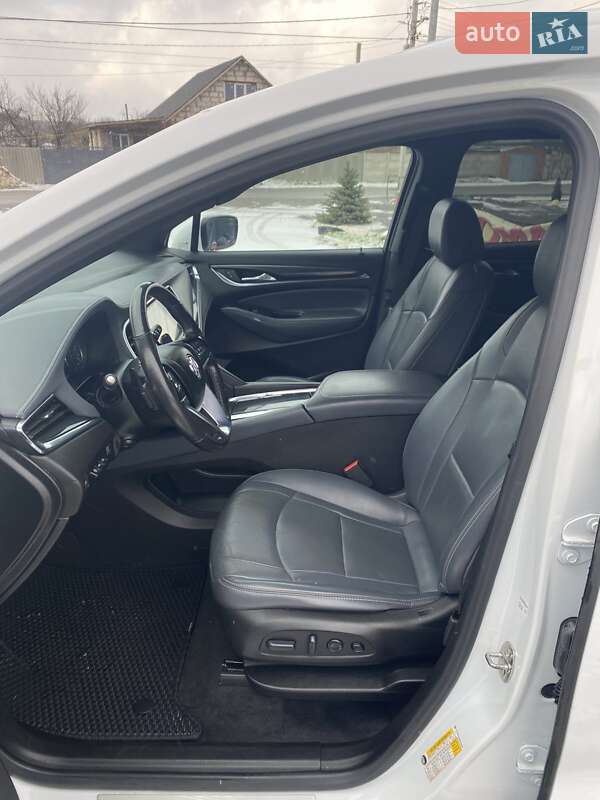 Внедорожник / Кроссовер Buick Enclave 2021 в Дергачах